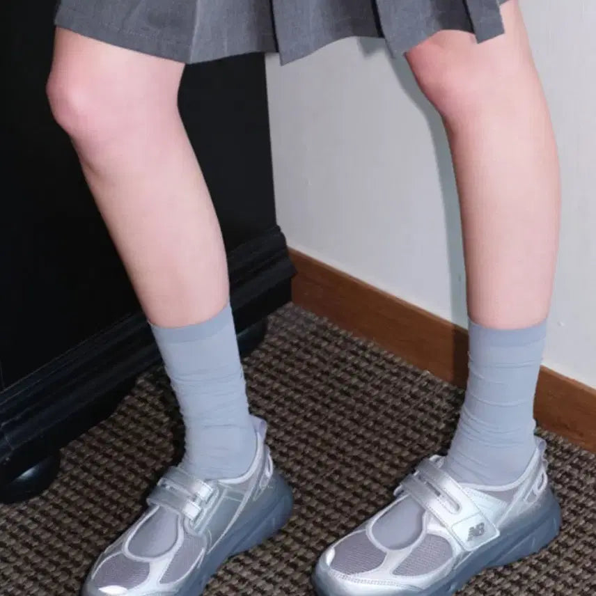 [BUNJANG] New Balance Breeze Silver 250 Sneakers / 뉴발란스 브리즈 실버 250