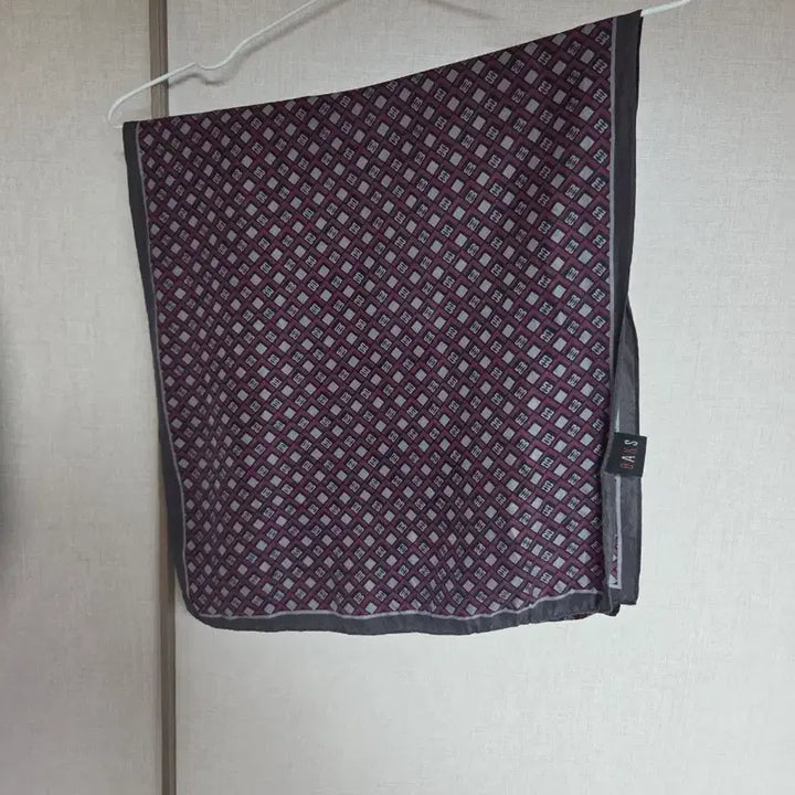 [BUNJANG] DAKS Check Pattern Silk Scarf / DAKS 체크 패턴 실크스카프
