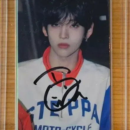 [BUNJANG] Towa Signed Object Album Identity IDNTT Yesweare / 토와 싸인 옵젝 오브젝트 앨범 oma 아이덴티티 idntt 예스위아