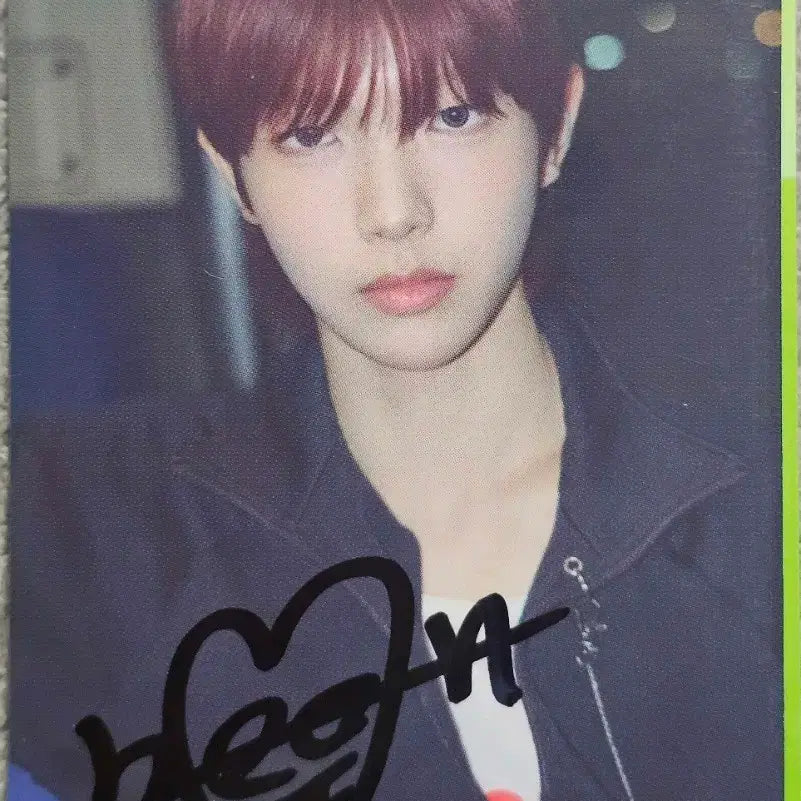 [BUNJANG] OMA IDNTT Album with Choi Kyungbin Signed Object / 최경빈 싸인 옵젝 오브젝트 앨범 oma 아이덴티티 idntt 예스위아