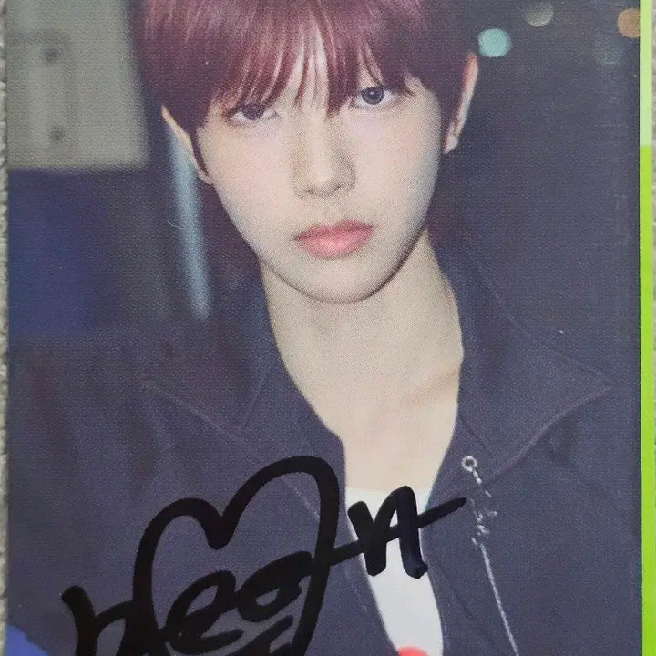 [BUNJANG] OMA IDNTT Album with Choi Kyungbin Signed Object / 최경빈 싸인 옵젝 오브젝트 앨범 oma 아이덴티티 idntt 예스위아