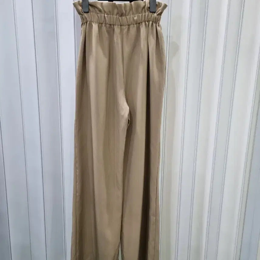 [BUNJANG] Beige Pleated Wide Pants / 베이지 와이드 플리츠 바지