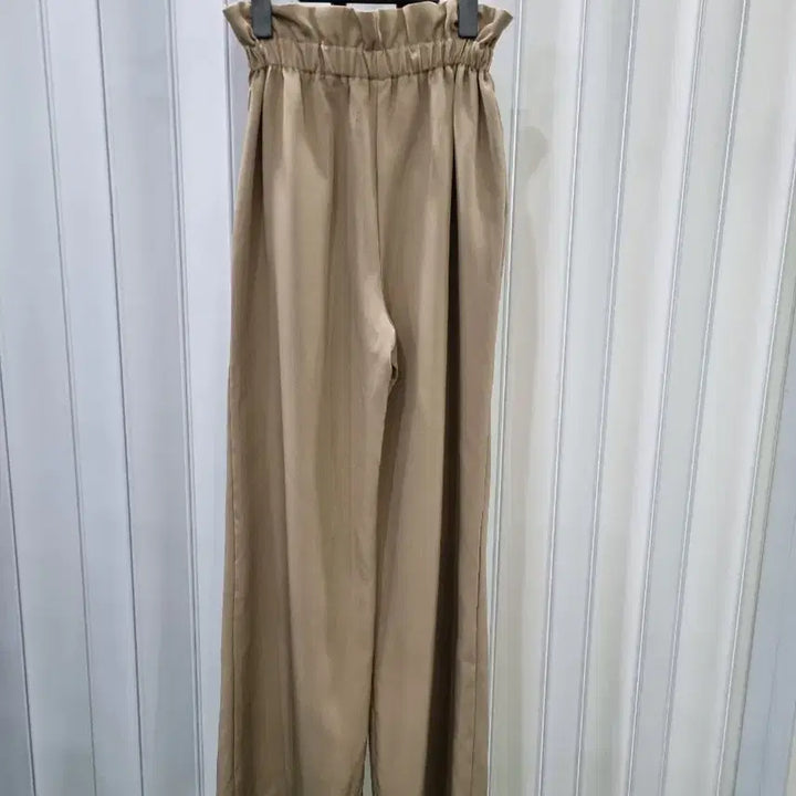 [BUNJANG] Beige Pleated Wide Pants / 베이지 와이드 플리츠 바지
