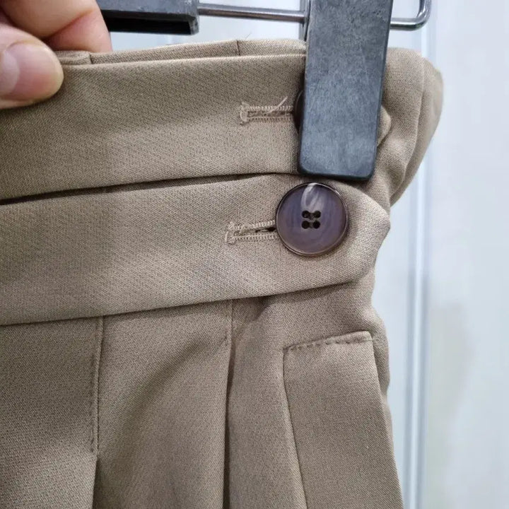 [BUNJANG] Beige Pleated Wide Pants / 베이지 와이드 플리츠 바지