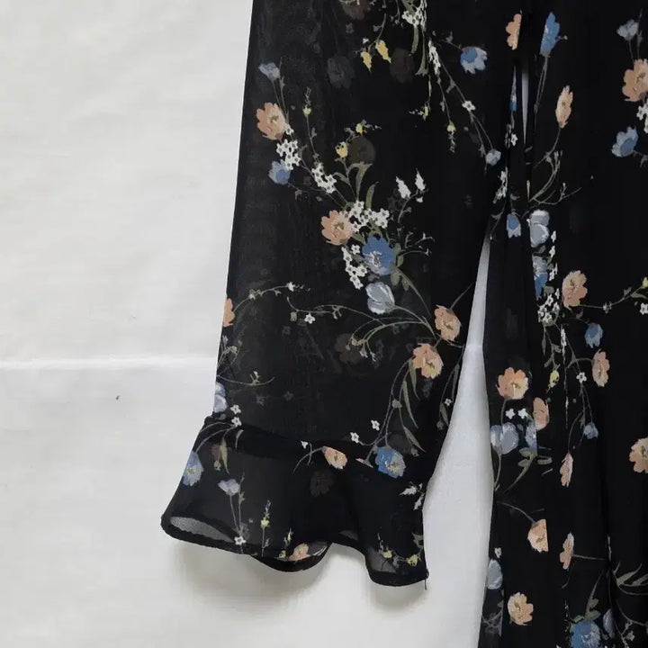 [BUNJANG] Black Floral Long Sleeve Chiffon Dress / 블랙 플라워 롱 슬리브 쉬폰 원피스 여 85. 0326