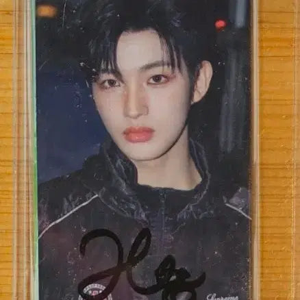 [BUNJANG] OMA Identity Album with Kim Hee Ju Signed Object / 김희주 싸인 옵젝 오브젝트 앨범 oma 아이덴티티 idntt 예스위아