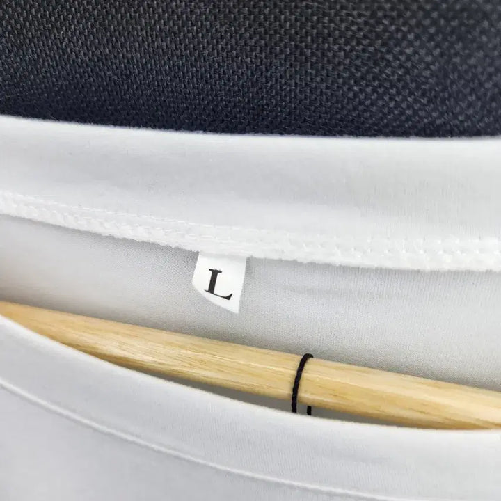 [SOLD OUT] 화이트 프린팅 긴팔 티셔츠