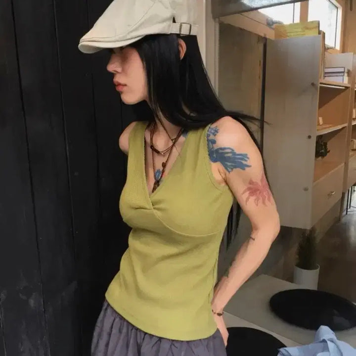 [BUNJANG] Morae House Garden Wrap Sleeveless Top / 모래하우스 가든 랩 슬리브리스