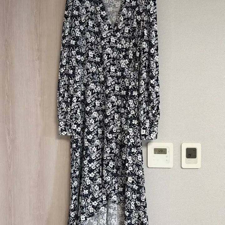 [BUNJANG] Lauren Ralph Lauren Floral Navy Dress / 로렌 랄프로렌 플라워 원피스