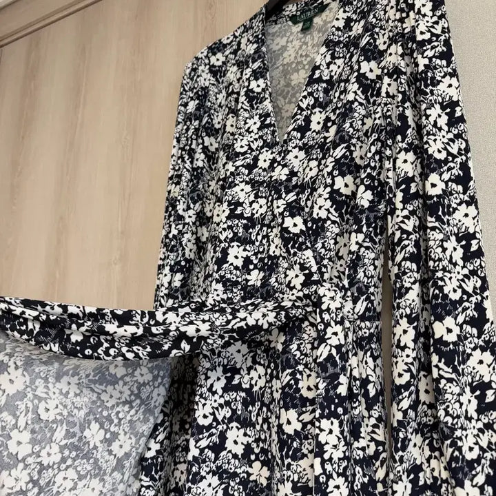 [BUNJANG] Lauren Ralph Lauren Floral Navy Dress / 로렌 랄프로렌 플라워 원피스