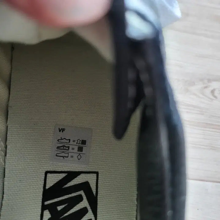 [BUNJANG] Vans Sneakers 240 / 반스운동화 240