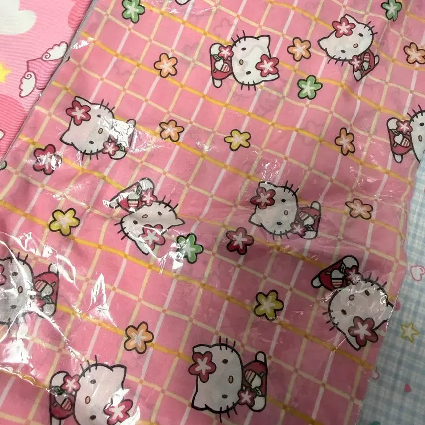 [BUNJANG] Vintage Hello Kitty Fabric Material for Pouch Making / 고전문구 고전 키티 원단 천 고전 주머니 만들기