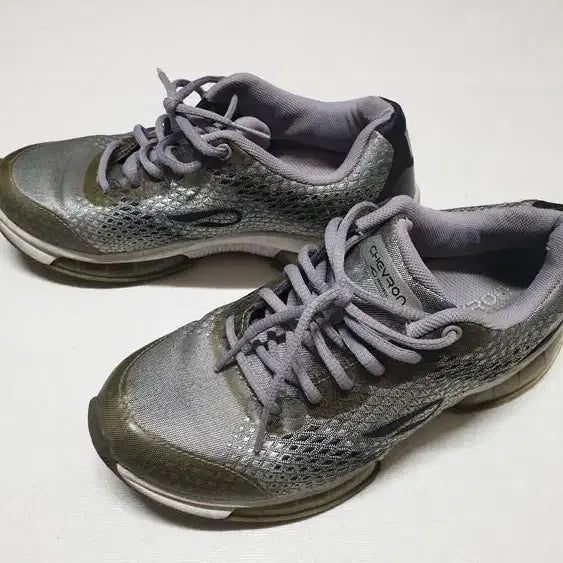 [BUNJANG] Running Shoes Gray 235 / 런닝화 235/Gray (착샷O)