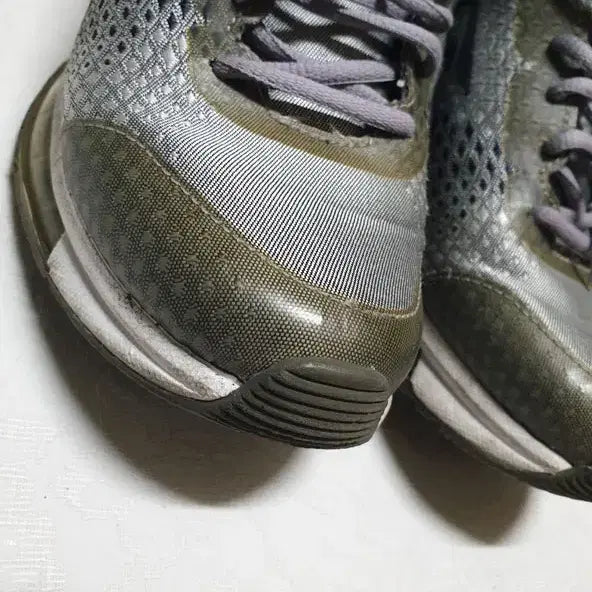[BUNJANG] Running Shoes Gray 235 / 런닝화 235/Gray (착샷O)