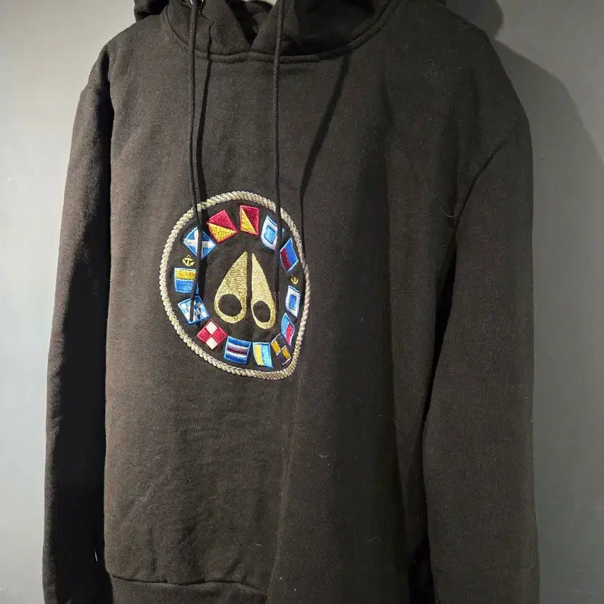 [BUNJANG] Moose Knuckles Black Hoodie Navigation Emblem / 무스너클 블랙 후드티 항해 엠블럼