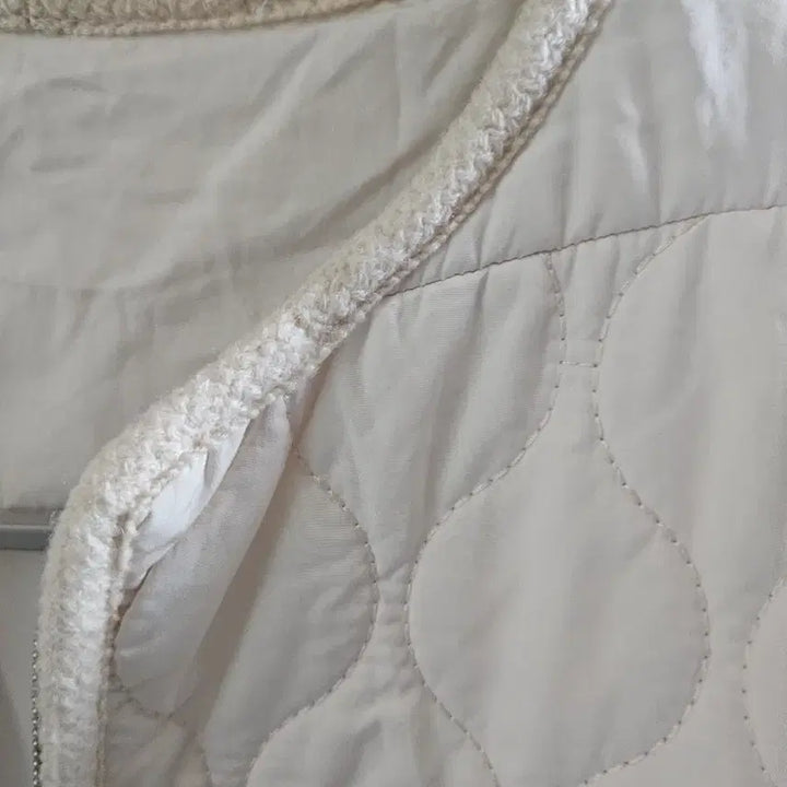 [BUNJANG] Unbranded Lightweight Padded Jacket (Ivory) - Women&