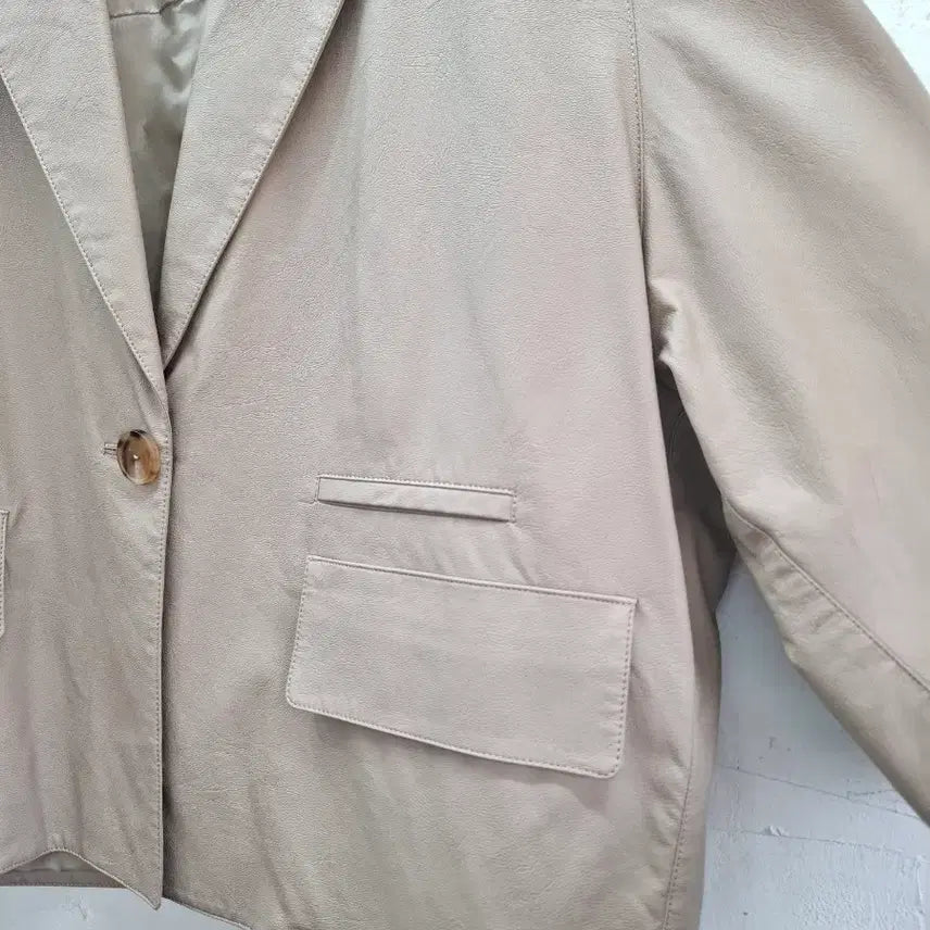 [SOLD OUT] MOE 베이지 자켓