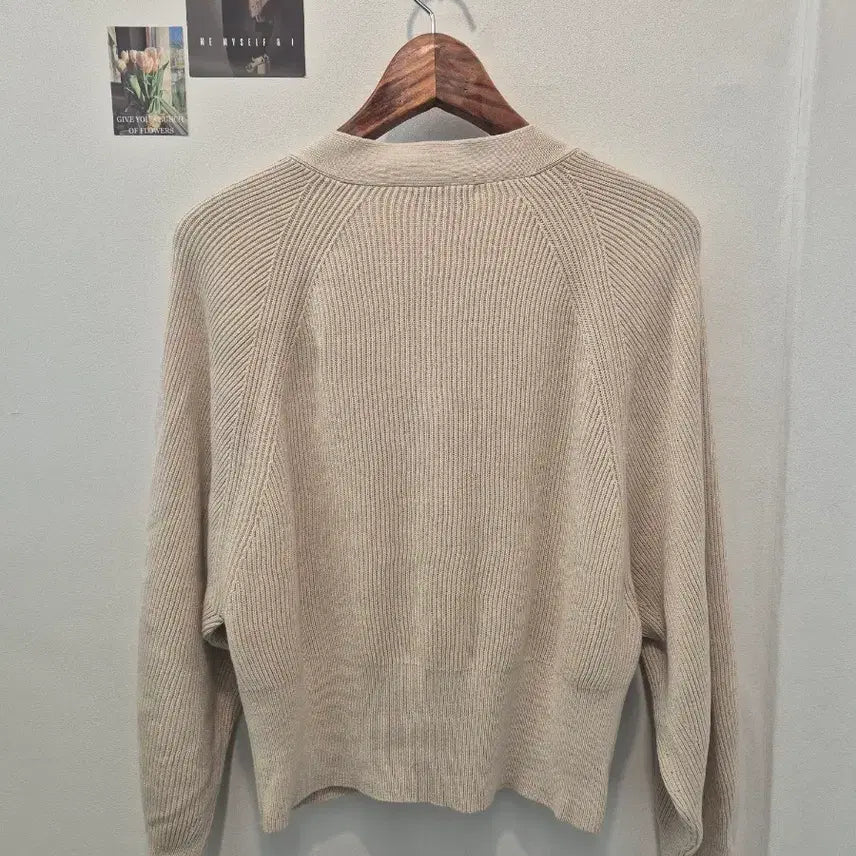 [SOLD OUT] COS 베이지 색상 골지 니트 가디건  M