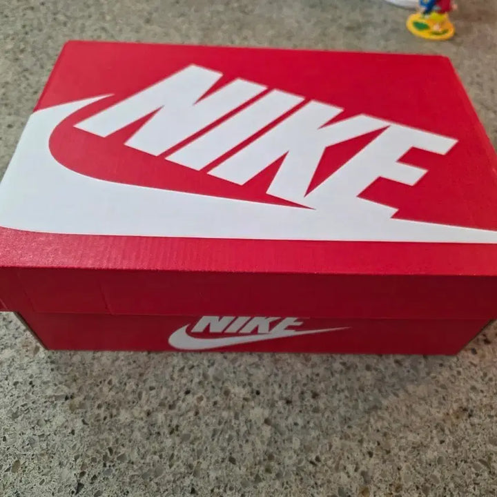 [BUNJANG] Nike Black Sneakers 240mm / 나이키 240mm 블랙 운동화 새상품