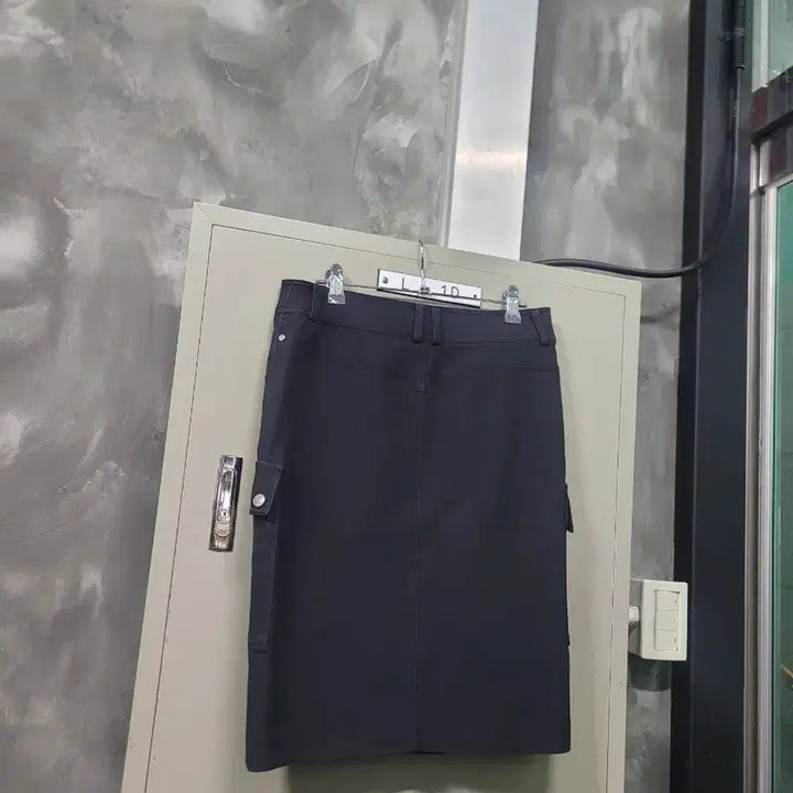 [BUNJANG] MCM H-Line Black Skirt / (정품) MCM 엠씨엠 H라인 블랙 스커트 치마 29사이즈