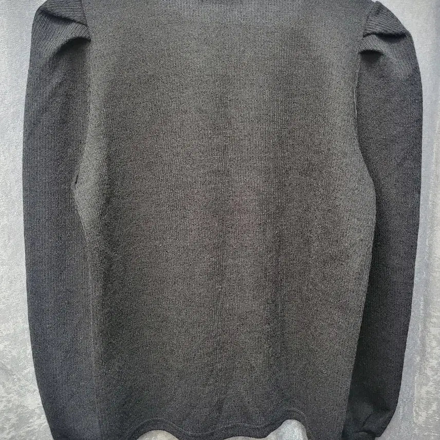 [BUNJANG] RIRINCO Gold Button Black Top / RIRINCO 금장 버튼 블랙 상의