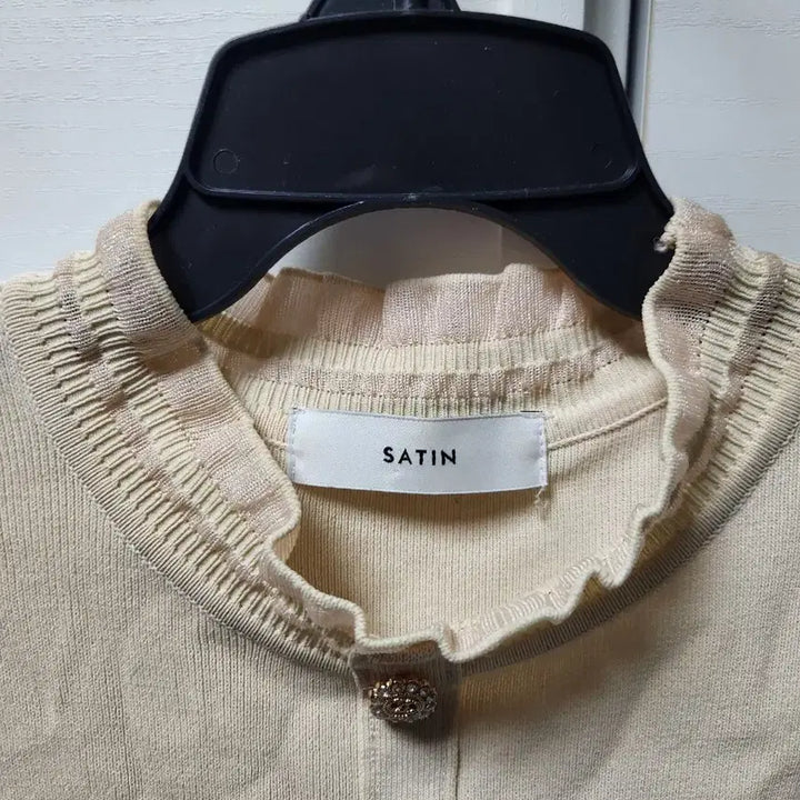 [BUNJANG] Satin Pleated Sleeve Knit Top / SATIN 플리츠 소매 니트 S