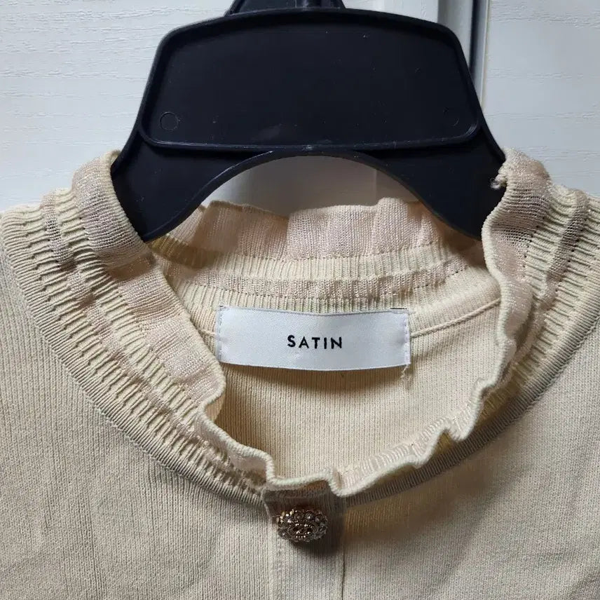 [BUNJANG] Satin Pleated Sleeve Knit Top / SATIN 플리츠 소매 니트 S