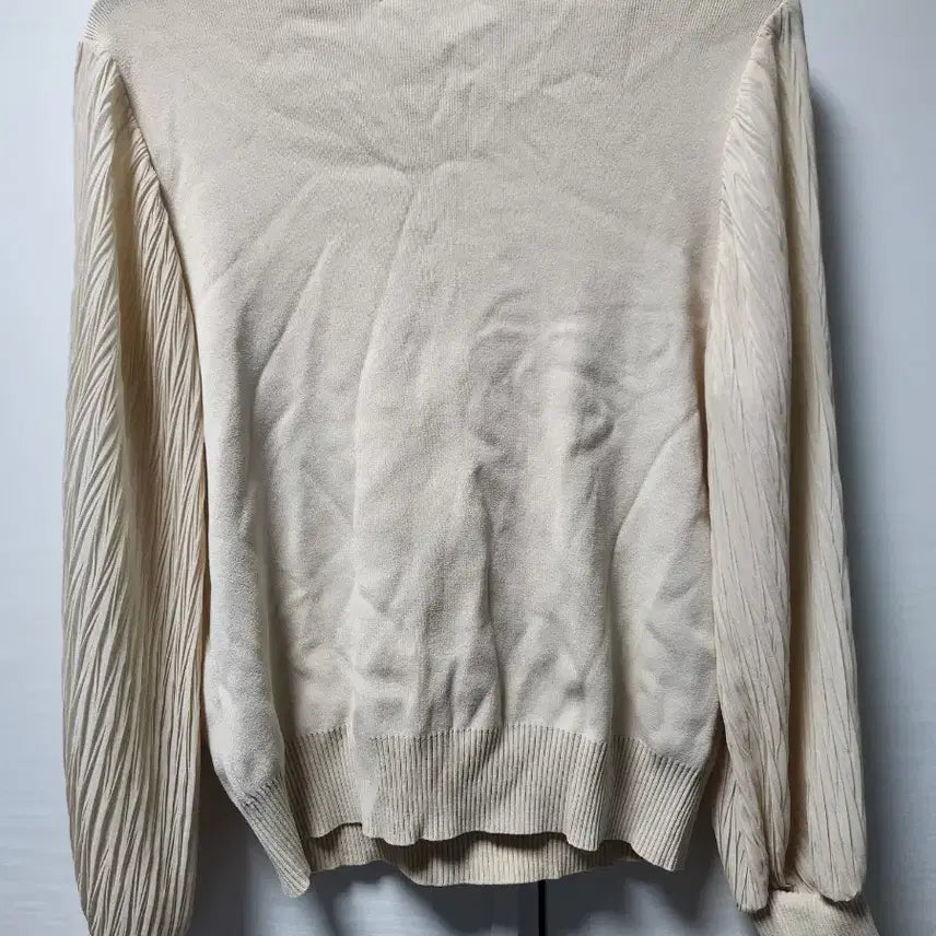 [BUNJANG] Satin Pleated Sleeve Knit Top / SATIN 플리츠 소매 니트 S