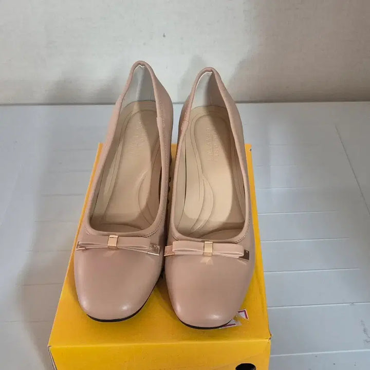 [BUNJANG] Pink Beige Ribbon Pumps Handmade Shoes / (새상품)발편한 핑크 베이지 리본 펌프스 수제화