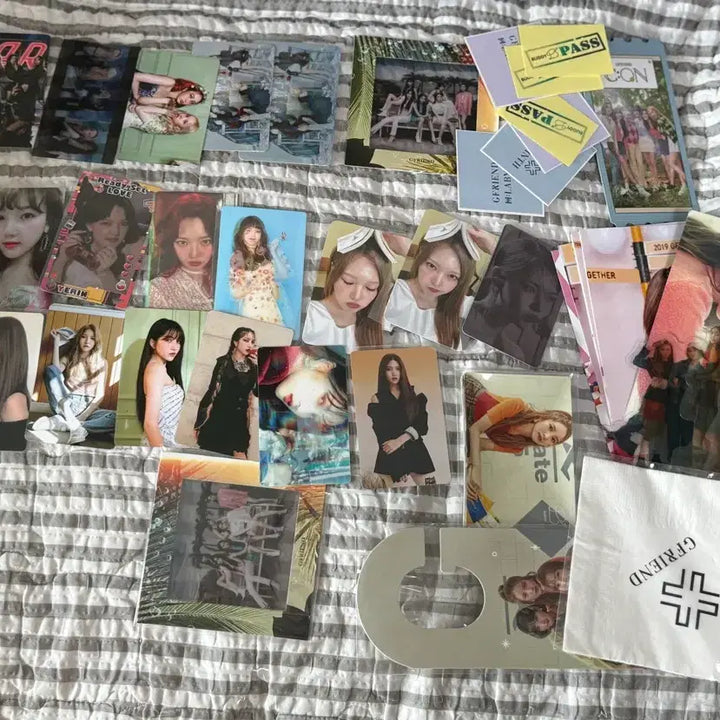 [BUNJANG] GFRIEND Yerin Sowon Photocard Bundle Set / 여자친구 굿즈 포카 예린 소원 일괄