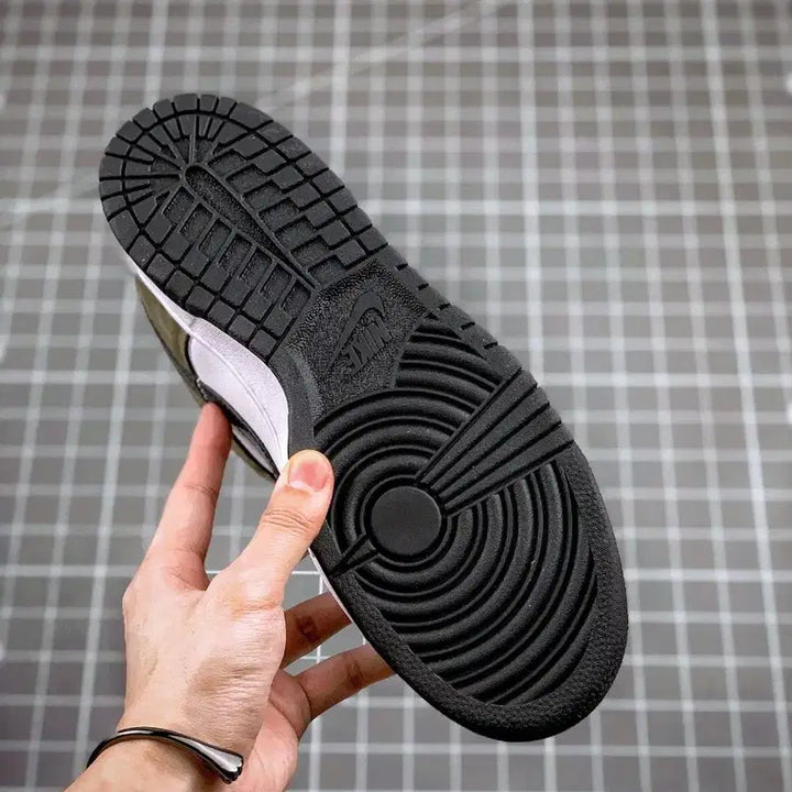[BUNJANG] Nike SB Dunk Low Basketball Shoes (275) / 나이키 SB 덩크 로우 농구화 사이즈:275
