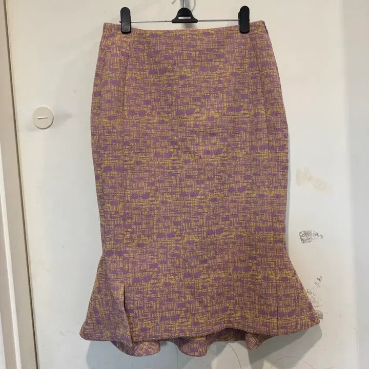 [BUNJANG] The Silhouette Spring Jacquard Skirt / 더실루엣 스프링 자가드 스커트