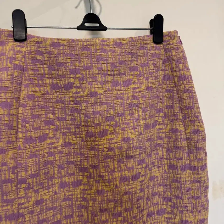 [BUNJANG] The Silhouette Spring Jacquard Skirt / 더실루엣 스프링 자가드 스커트