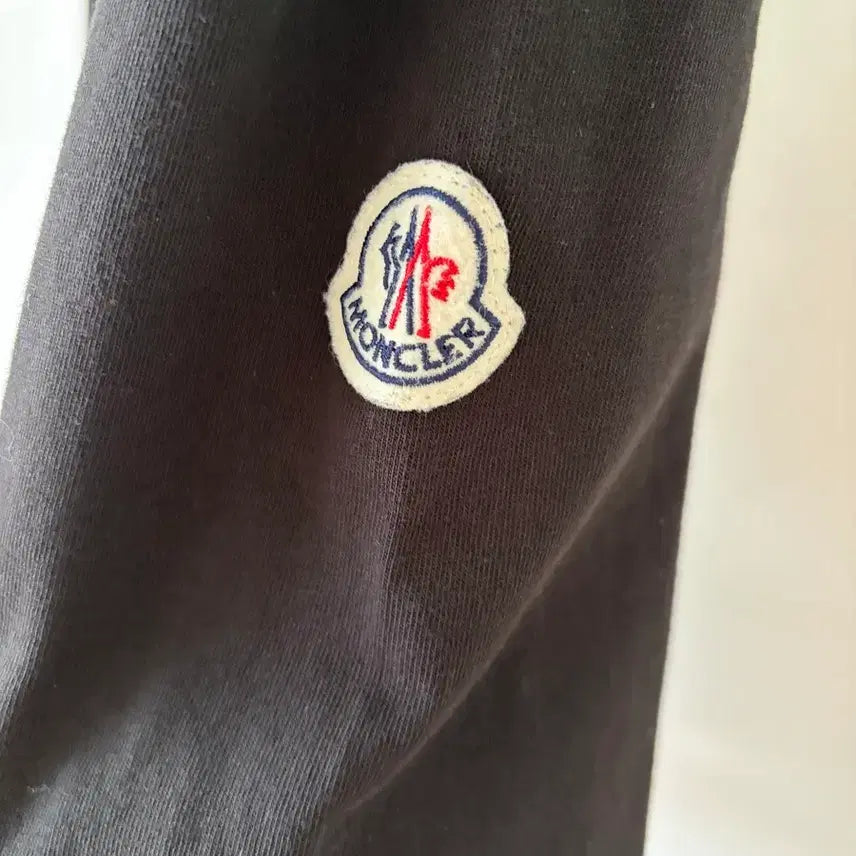 [BUNJANG] Moncler Short Sleeve T-shirt / 몽클레어 반팔