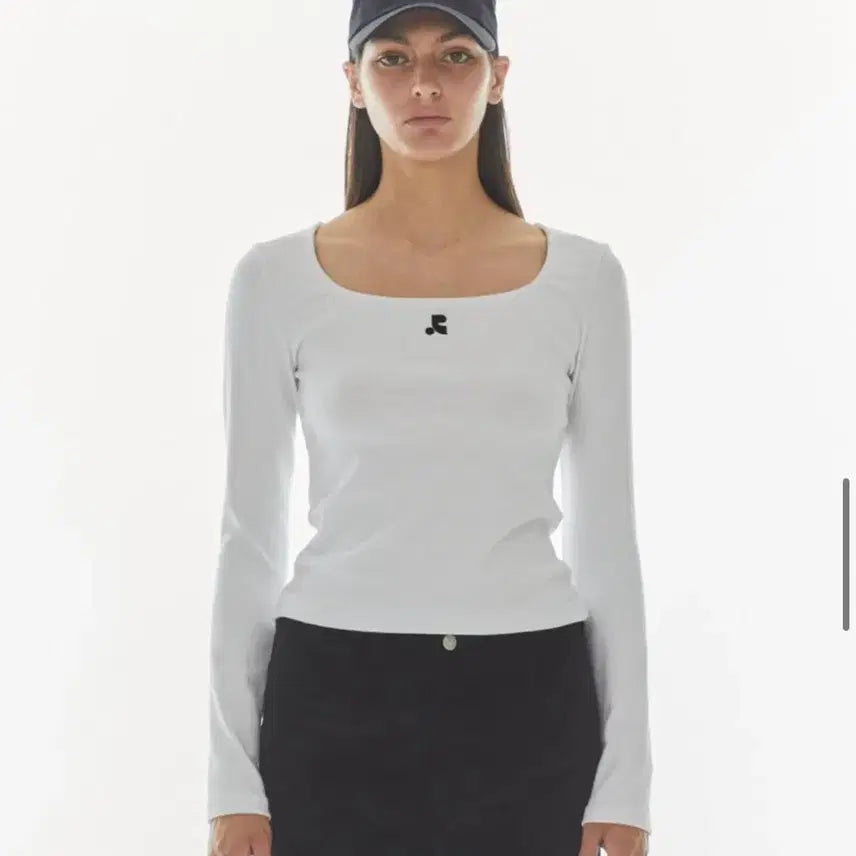 [BUNJANG] Rest &amp; Recreation Square Neck Long Sleeve - White / 레스트앤레크레이션 스퀘어 넥 롱 슬리브 - 화이트
