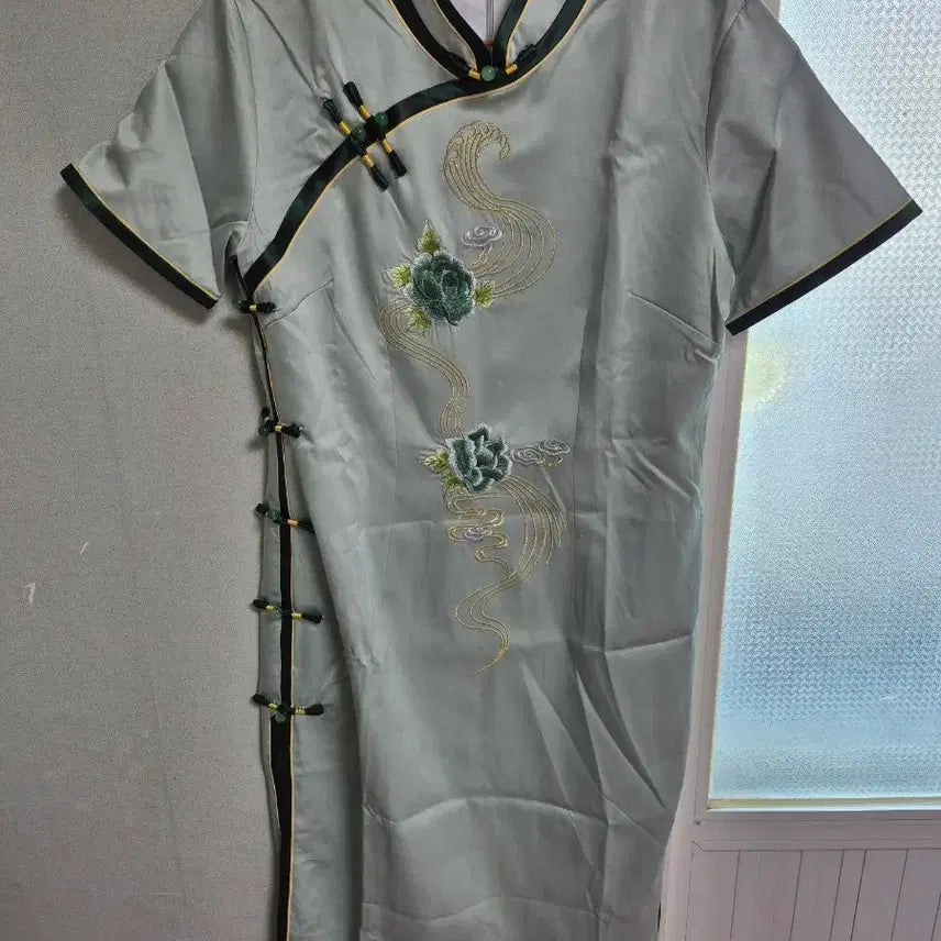 [BUNJANG] Green Cheongsam Dress / 치파오 판매(급처)