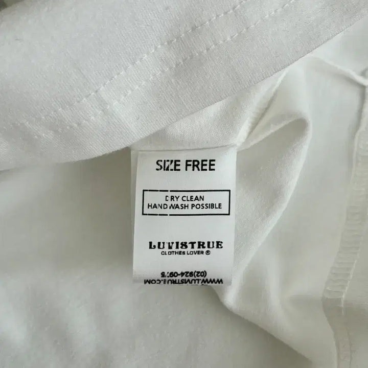 [BUNJANG] Love Is True Lace Love Short Sleeve T-shirt White / F) 러브이즈트루 레이스 러브 반팔 티셔츠 화이트