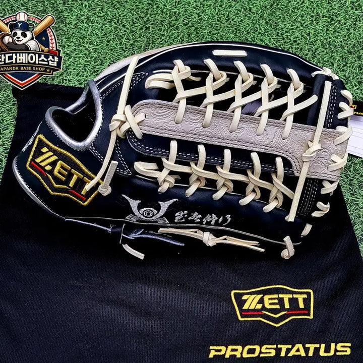 [BUNJANG] Zett Pro Status Limited Edition Samurai Outfielder 13-inch Glove Navy/White / 제트 프로스테이터스 한정판 사무라이 외야 13인치 네이비/화이트 특수문양