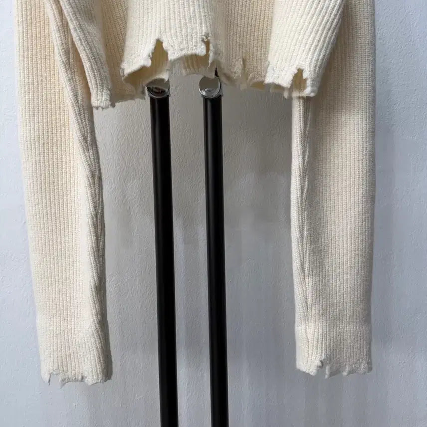 [BUNJANG] System 23SS Oversized Crop Knit Sweater / 정품) 시스템 한섬 23ss 오버핏 크롭 데미지 니트 스웨터 90