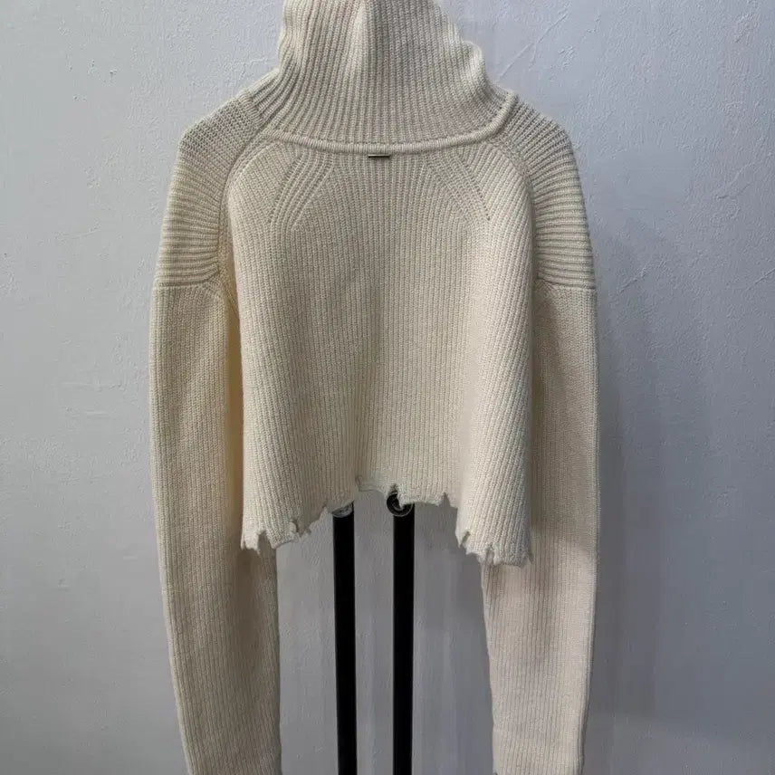 [BUNJANG] System 23SS Oversized Crop Knit Sweater / 정품) 시스템 한섬 23ss 오버핏 크롭 데미지 니트 스웨터 90