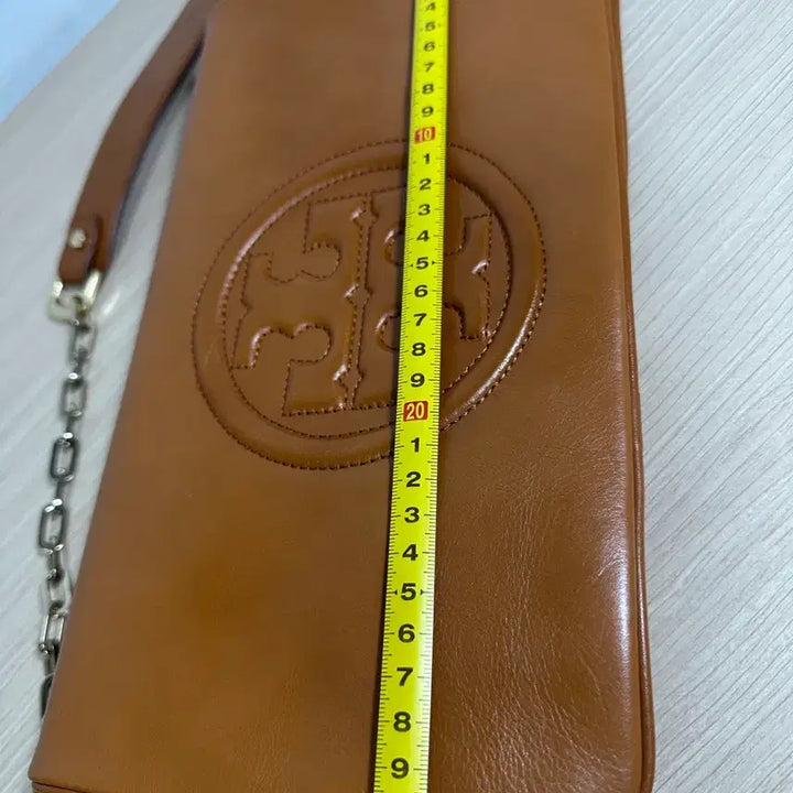 [BUNJANG] Tory Burch Brown Leather Chain Shoulder Bag / 토리버치 브라운 가죽 체인 숄더백