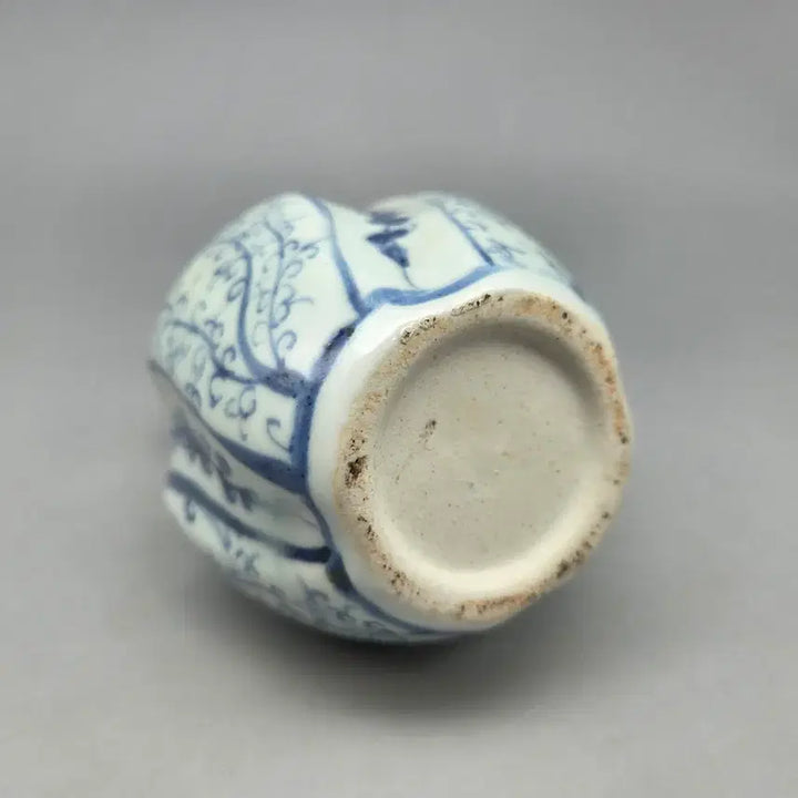 [BUNJANG] Ming Dynasty Style Blue and White Gourd-Shaped Porcelain Vase / 골동품 명대 양식 청화 표형 골형 연화넝쿨문 병