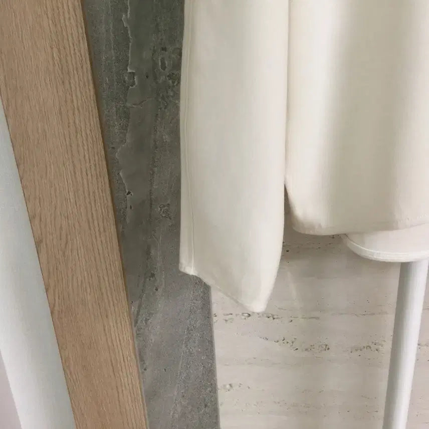 [SOLD OUT] Theory 띠어리 22 브이넥 가오리핏 티셔츠 free
