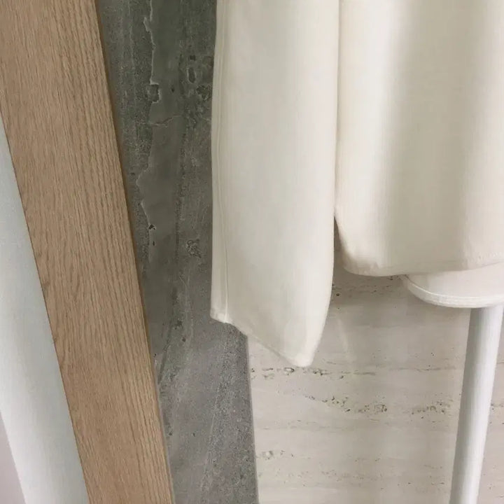 [SOLD OUT] Theory 띠어리 22 브이넥 가오리핏 티셔츠 free