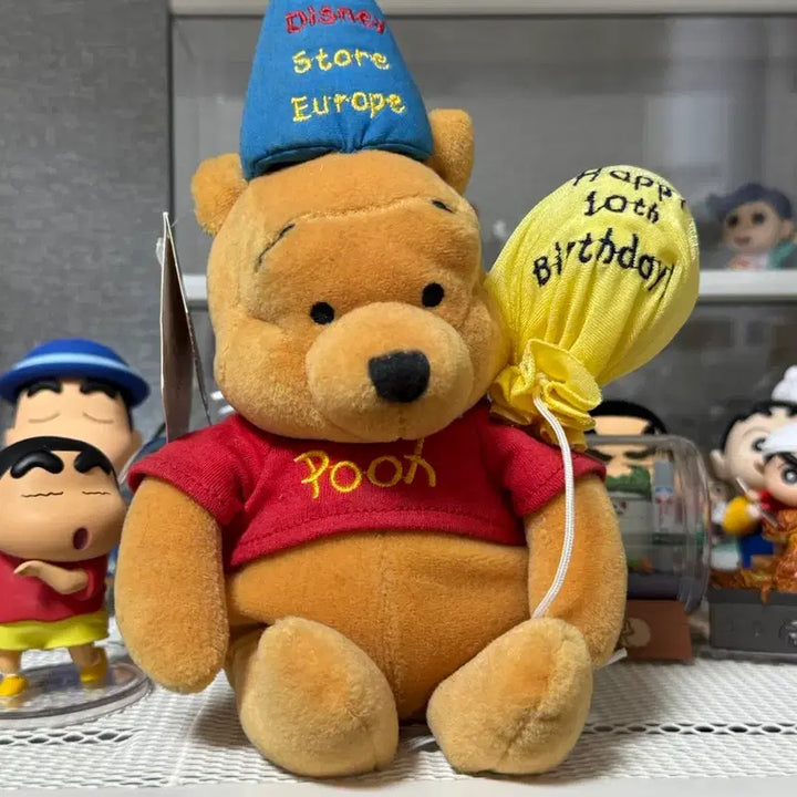 [SOLD OUT] 디즈니스토어 유럽 10주년 한정 푸 인형 (2003 빈티지 / 택 있어요