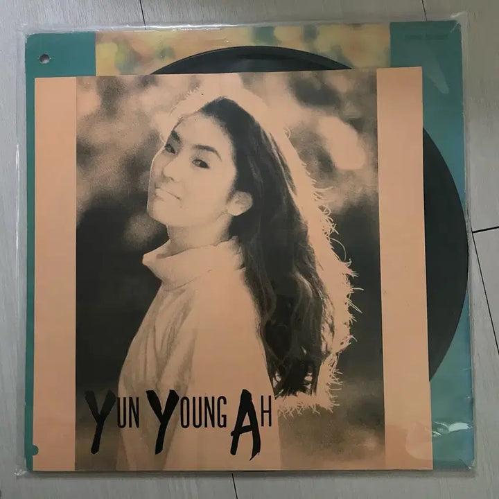 [BUNJANG] Yoon Young Ah Mini Date LP / 윤영아 미니데이트 LP 중고 판매
