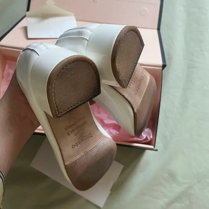 [SOLD OUT] 레페토 까미유 카미유 화이트 35