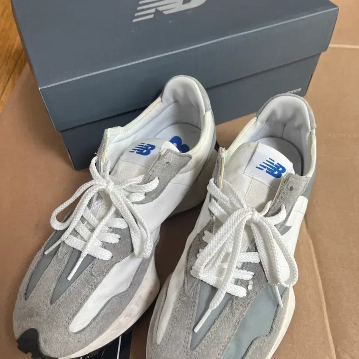 [BUNJANG] New Balance 327 Gray Sneakers / 뉴발란스 327 그레이 270