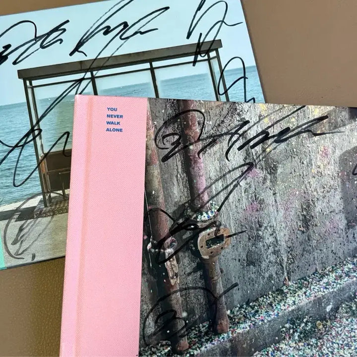 [BUNJANG] BTS Signed Album (Pink) / 방탄소년단(BTS) 싸인앨범 핑크
