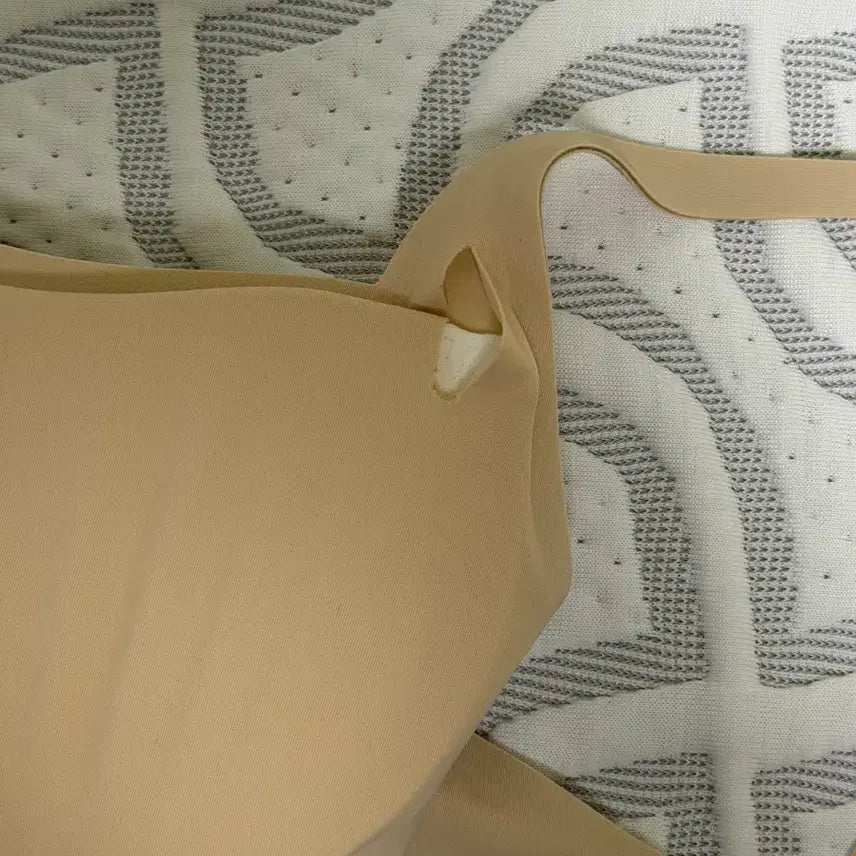 [BUNJANG] KINDAMIE Square Neck Seamless Bra / 카인다미 스퀘어넥 심리스 브라 옆볼륨